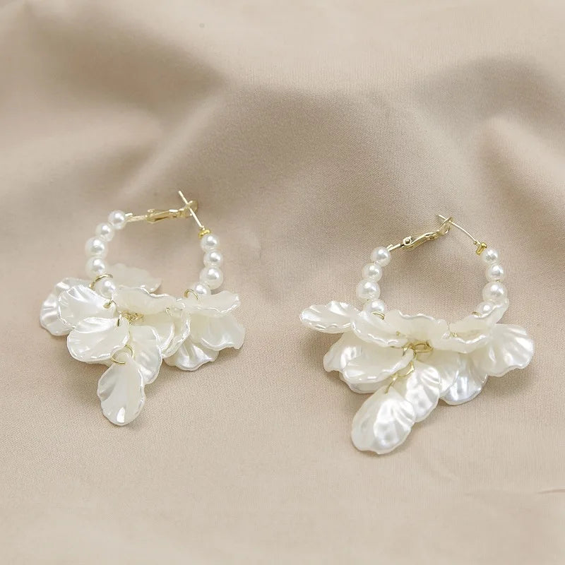 Gigi's White Crystal Zirconia Flower Earring