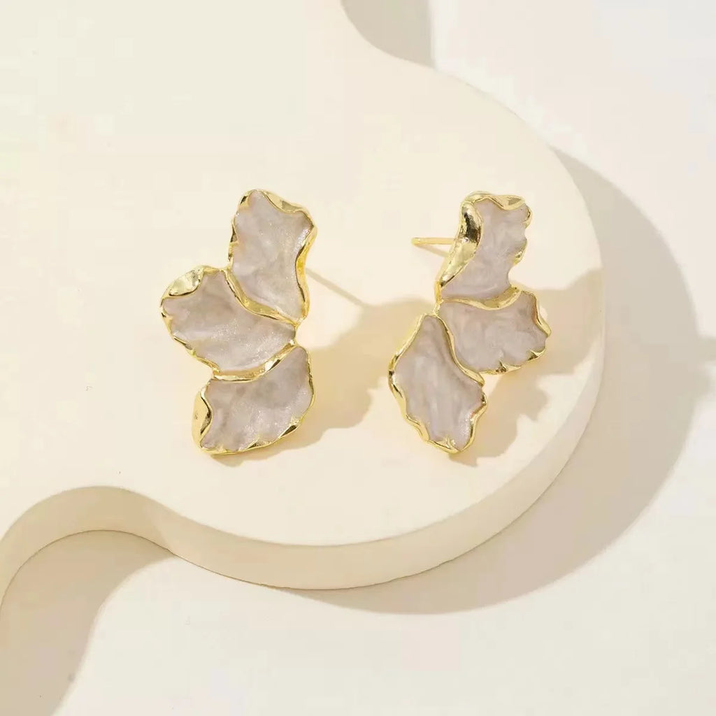 Gigi's Cream Flower Earrings