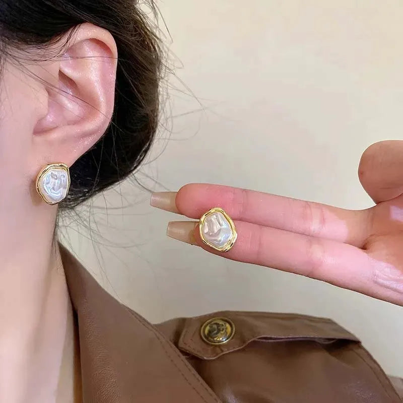 Gigi's Pearl Earrings