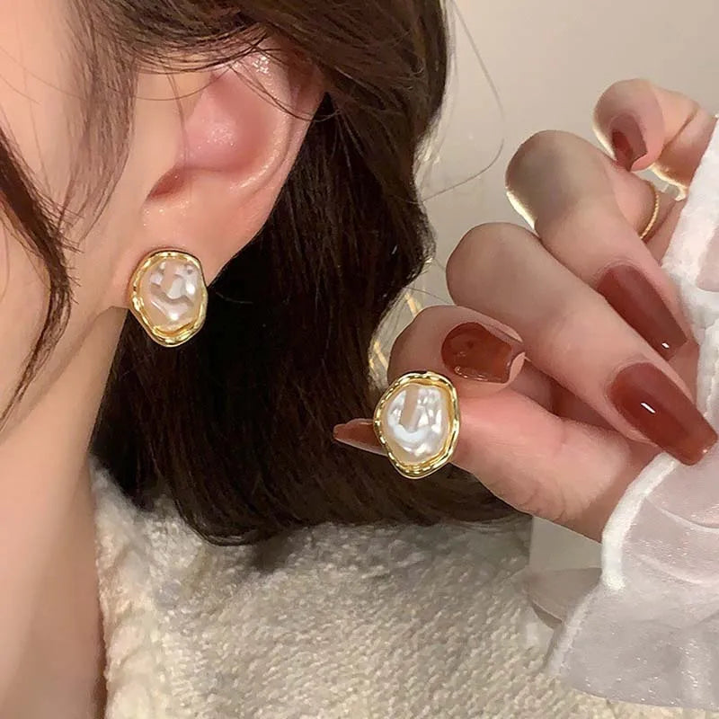 Gigi's Pearl Earrings